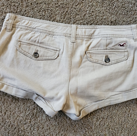 Shorts - Picture 2 of 4